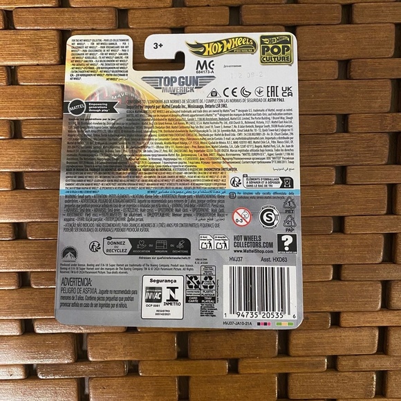 Hot Wheels Pop Culture Top Gun: Maverick F/A-18E Super Hornet - Picture 2 of 4